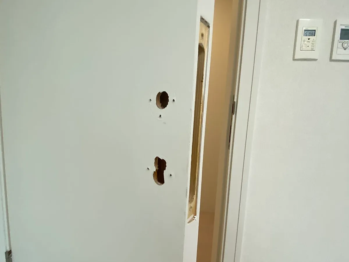 고장 난 모티스락 손잡이 교체 시공 전