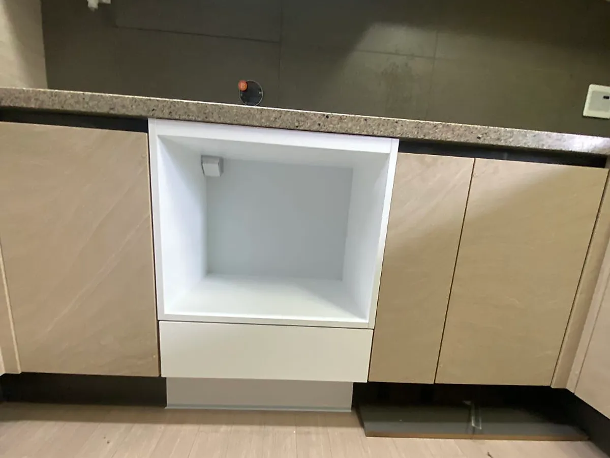 안 쓰는 오븐장을 전자레인지장으로 시공 후